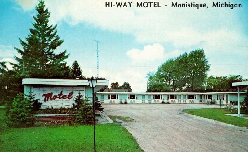 Hi-Way Motel - Postcard